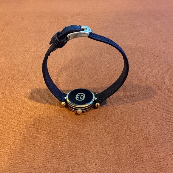 GUCCI Iconic Swiss Made Ladies Luxury Wristwatch - Newly Serviced Classic! - Picture 4 of 8